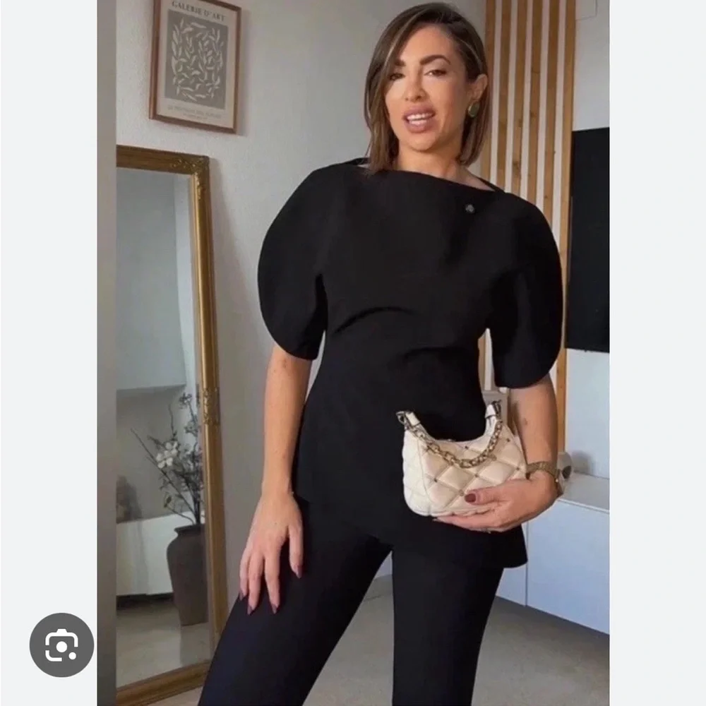 Zara Black Puff Sleeve Top - Picture 2 of 6